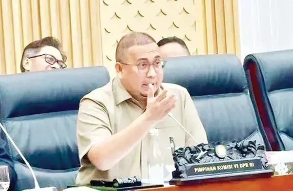 Andre Rosiade Minta Garuda Buka lagi Penerbangan Umrah Langsung dari Padang 1 PENERBANGAN LANGSUNG— Wakil Ketua Komisi VI DPR RI Andre Rosiade meminta Garuda Indonesia dan Subholding membuka kembali penerbangan umrah langsung dari Padang, Sumatera Barat, menuju Jeddah.