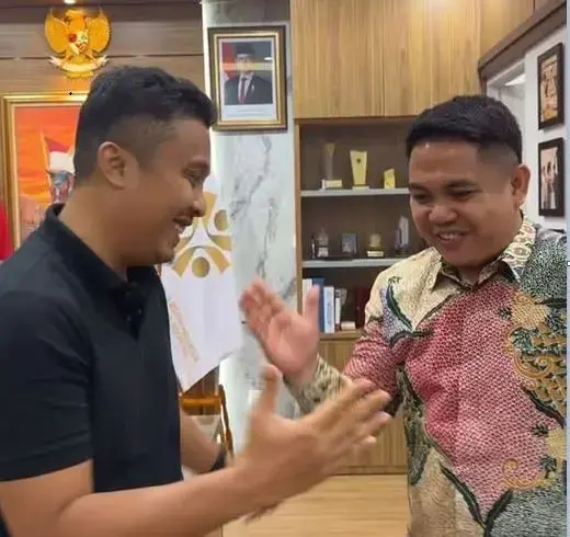 Bertemu Wamen BP2MI, Vasko Ruseimy Minta Perhatian Khusus untuk Pekerja Migran Asal Sumbar 1 PERTEMUAN— Wakil Gubernur Sumbar Vasko Ruseimy, saat pertemuan dengan Wakil Menteri Perlindungan Pekerja Migran Indonesia (Wamen BP2MI), Dzulfikar Ahmad Tawalla, di Jakarta.