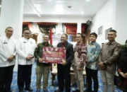 Bupati Eka Putra Terima LPj Dana Hibah Pilkada 2024