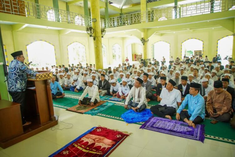 Eka Putra Silaturahmi dengan Pimpinan Ponpes Modern Manahijussadat 1 Bupati Tanah Datar Eka Putra bersilaturahmi dengan pimpinan dan keluarga besar Pondok