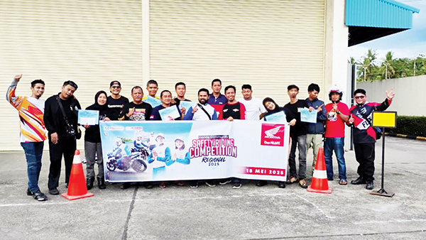 Dorong Komunitas Honda jadi Pelopor Berkendara Aman,Honda Hayati Gelar Kompetisi Safety Riding 1 KOMPETISI SAFETY RIDING— PT. HPM menggelar kompetisi regional Instruktur Safety Riding Advisor Community 2025.