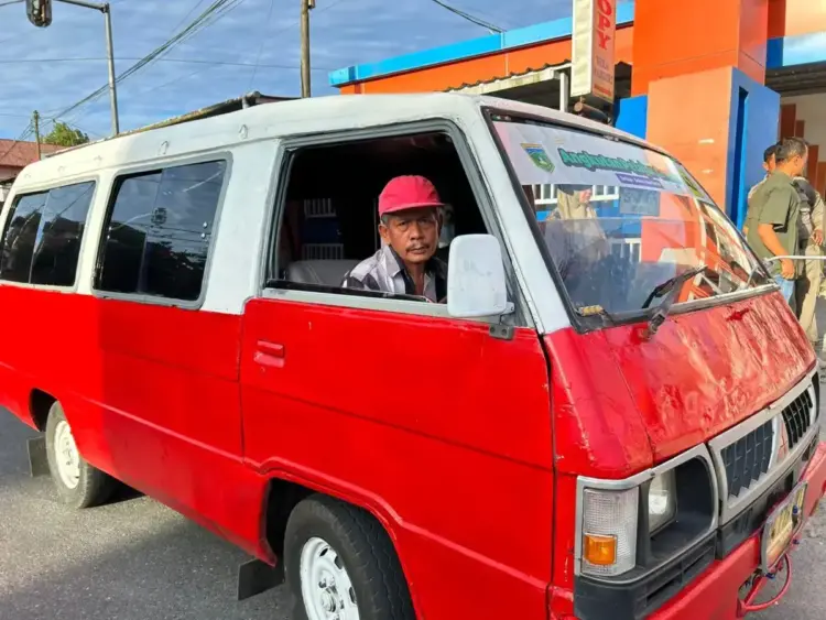 Dari Progul Angkutan Gratis Pelajar, Ekonomi Sopir Turut Terbantu 1 Ekonomi Sopir Turut Terbantu