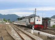 Naik Kereta Api, Jadi Pilihan Menikmati Keindahan Alam dan Wisata Sumbar