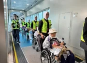 Jemaah PDG 04 Asal Bengkulu Tiba di BIM, Satu Orang Ditunda Berangkat Karena Sakit