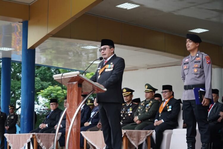 Jangan Terjebak Romantisme Masa Lalu 1 Jadi Inspektur Upacara Hari Kebangkitan Nasional Bupati Eka Putra Bacakan Sambutan