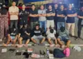 Gerebek Rumah Sarang Narkoba, 5 Pengedar Sabu Diciduk 10 Gerebek Rumah Sarang Narkoba, 5 Pengedar Sabu Diciduk