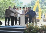 Bersama Gubernur dan Wagub Sumbar, Menteri PU Groundbreaking Pembangunan Fly Over Sitinjau Lauik