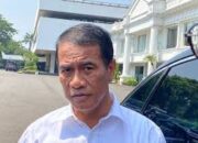 Romahurmuziy Bujuk Mentan Amran jadi Ketum PPP