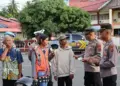 Regu Siaga Polres Sijunjung Bersama TNI dan Satpol PP, Tiga Juru Parkir Liar Ditertibkan 11 Regu Siaga Polres Sijunjung Bersama TNI dan Satpol PP, Tiga Juru Parkir Liar Ditertibkan