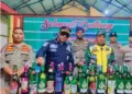 Satpol PP Agam Razia Pekat, 30 Botol Miras dan 35 Liter Tuak Disita