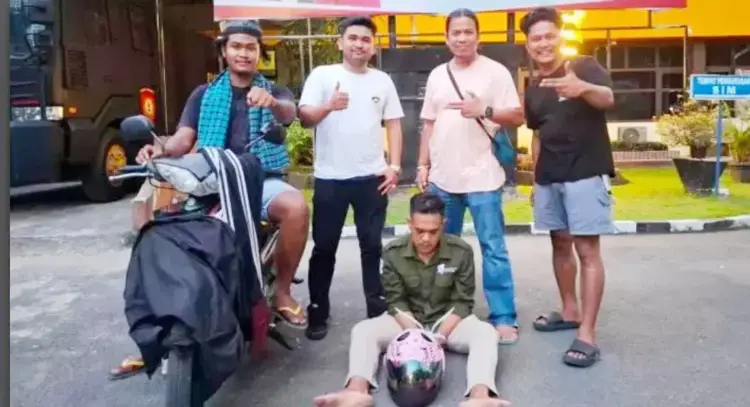Terlilit Utang Gegara Judi Online, Sekuriti Nekat Membobol Brangkas di Tempat Kerja 1 BOBOL BRANGKAS— Pelaku Tommy (25) yang bekerja sebagai sekuriti di G Sport Center ditangkap Tim Klewang Polresta Padang atas kasus pembobolan brangkas.