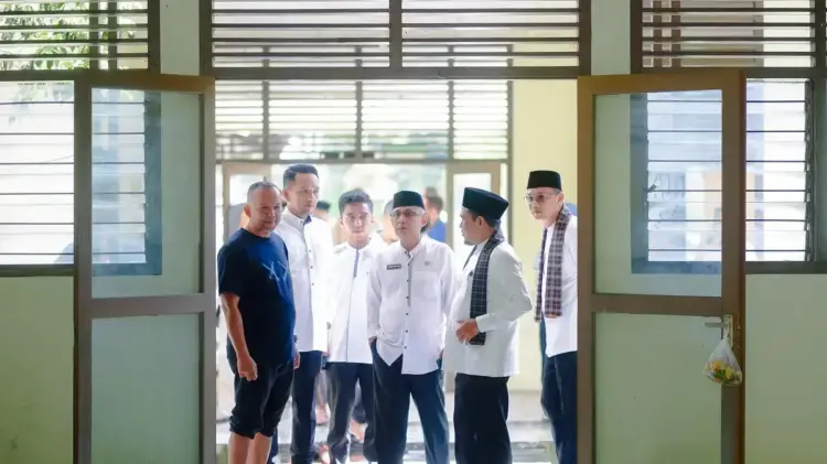 Hari ini, Menteri PUPR Kunjungi Kabupaten Solok, Wabup Chandra Tinjau Kesiapan Sekolah Rakyat 1 TINJAU LOKASI SR—Wakil Bupati Solok Candra meninjau langsung kesiapan Sekolah Rakyat di Kabupaten Solok
berlokasi di Balai Latihan Kerja Lubuak Selasih.