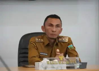 Peserta Upacara Hardikna Gunakan Pakaian Adat