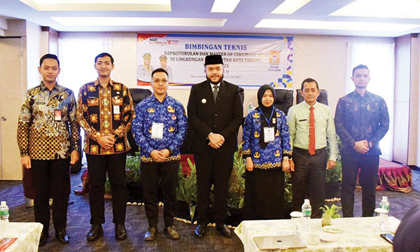 Diskominfo Padang Gelar Workshop Kewaspadaan Insiden Siber 1 BIMTEK KEPROTOKOLAN— Wako Padang Fadly Amran membuka Bimtek Keprotokolan dan Master of Ceremony (MC) bagi ASN di lingkungan Pemerintah Kota Padang, Selasa (20/5).