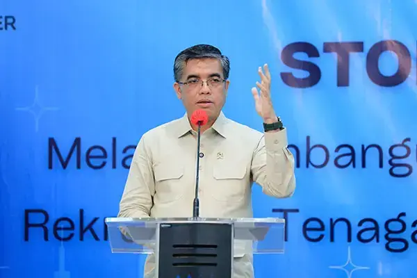 Menaker Yassierli Siap Perang Terbuka Lawan Calo Tenaga Kerja 1 Menteri Ketenagakerjaan Yassierli.