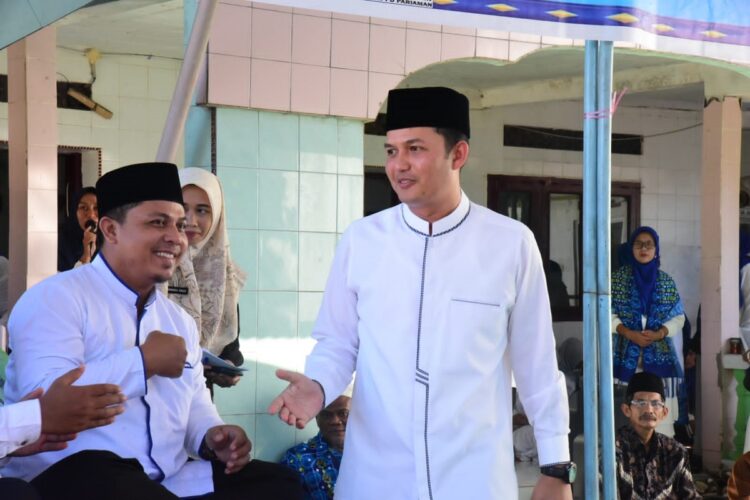 BKMT Miliki Peran Strategis Membentuk Keluarga Islami 1 DAKWAH WISATA— Wakil Bupati Padangpariaman Rahmat Hidayat, menghadiri dan membuka secara resmi kegiatan Dakwah Wisata BKMT Kabupaten Padangpariaman, di Surau Pincuran Bari, Korong Bari, Nagari Sicincin, Kecamatan 2×11 Enam Lingkung.