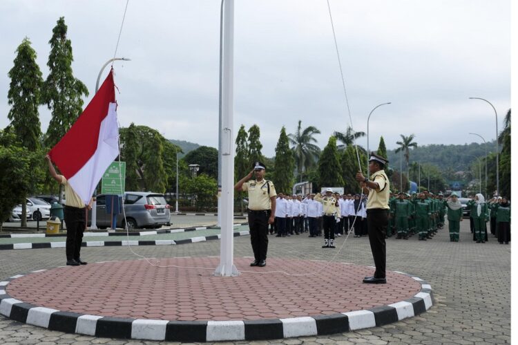 Peringatan Harkitnas ke-117 di PLN IP-UBP Ombilin, Tegaskan Komitmen Bangkit Bersama untuk Energi yang Berkeadilan 1 PERINGATAN HARKITNAS— PLN IP Service dan Tenaga Ahli Daya PT PLN Indonesia Power Unit Bisnis Pembangkitan Ombilin menggelar upacara peringatan Harkitnas ke-117, dengan disiplin dan khidmat.