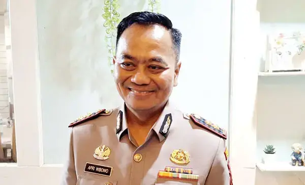 Operasi Anti Premanisme, Polresta Padang Amankan 37 Pelaku, Pungli Berkedok Juru Parkir Liar, Pemalak Sopir Angkot dan Pengendara 1 AKBP Apri Wibowo
Kapolresta Padang,