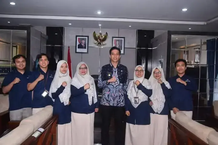 Wako Riyanda Audensi dengan Pimpinan BPS, Perkuat Data Statistik Sektoral dan Indikator Makro 1 BERSAMA—Wali Kota Sawahlunto Riyanda Putra bersama para pejabat BPS usai beraudiensi.