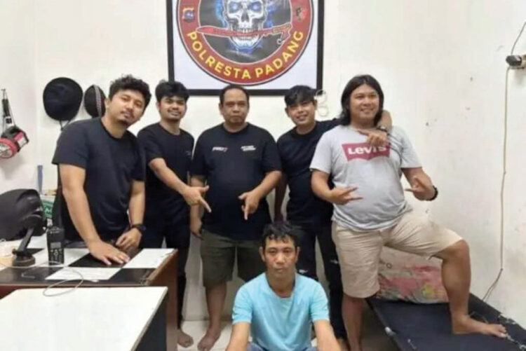 PEMALAK— Pelaku Wahyudi ditangkap Tim Klewang Polresta Padang lantaran memalak pedagang di Pasar Raya Padang.