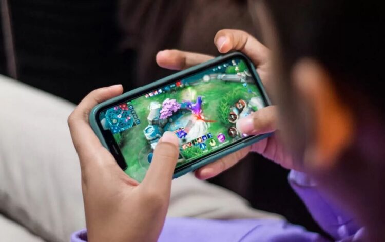 Game Esports Mobile Legends jadi Ekskul SD-SMP di Surabaya, Orang Tua Buat Kesepakatan Jam Main 1 ILUSTASI— Anak-anak bermain game Esport Mobile Legends.