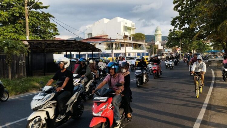 Honda Hayati Bagikan Tips, Berkendara Aman Menghadapi Kendaraan Rem Mendadak 1 TIPS— PT. Hayati Pratam Mandiri (HPM), memberikan tips aman menghadapi kendaraan yang melakukan pengereman mendadak.