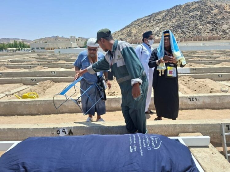 Sudah 7 Jamaah Embarkasi Padang Wafat di Tanah Suci 1 JAMAAH WAFAT--Aidar Dyahfiar Binti Duya (84) jamaah kloter 06 asal Tanah Datar dinyatakan wafat di Rumah Sakit Al Noor Specialist Hospital, Makkah. dan dimakamkan di pemakaman, Soraya Makkah.