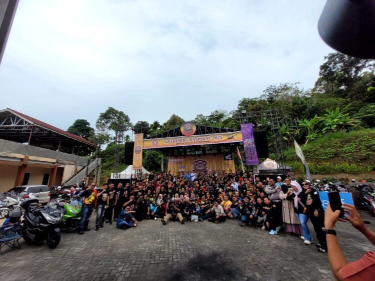 Dihadiri Ribuan Bikers, Gathering Nasional HPCI di Kota Padang Berlangsung Meriah 1 GHATERING NASIONAL— Ribuan bikers meriahkan gathering nasional HPCI 2025 yang berlangsung di Agrowisata Seilar, lubuk Minturun, Padang.