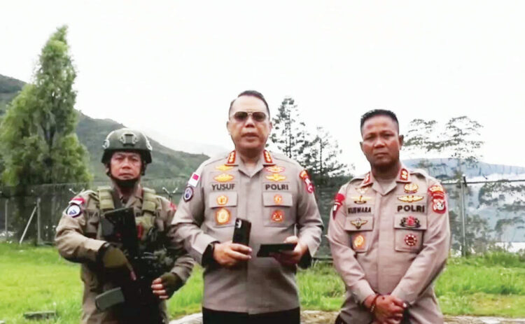 KKB Serang Bandara Ilaga di Kabupaten Puncak, TNI-Polri Pastikan Aktivitas Penerbangan Tidak Terganggu 1 Kepala Humas Satgas Damai Cartenz Kombespol Yusuf Sutejo.