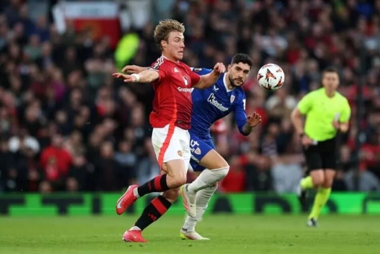 STRIKER— Striker Manchester United, Rasmus Hojlund (kiri).