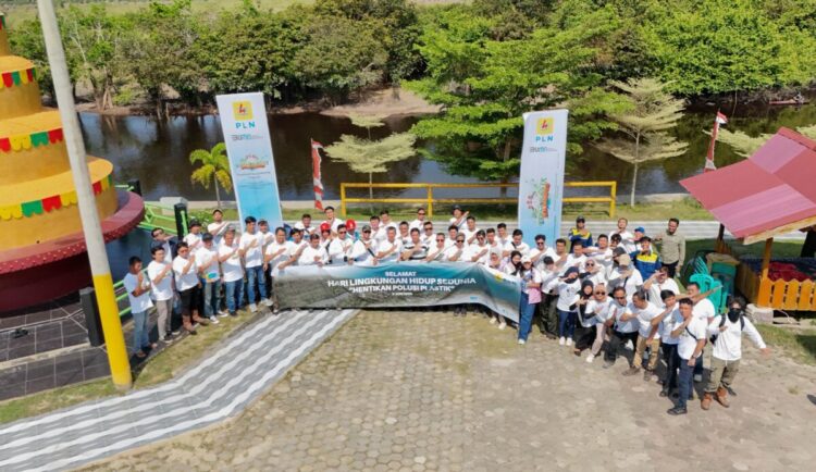 PLN Wujudkan Aksi Nyata Jaga Sungai: Kumpulkan 200 Kg Sampah di Batang Mandau dalam rangka Hari Lingkungan Hidup Sedunia Tahun 2025 1 5bcb5e1e 11ee 4cd1 ac4d 21aeb545bd09