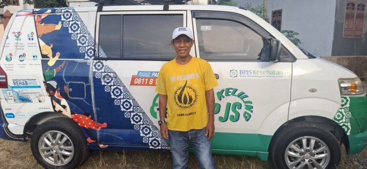 TENANG— Antoni (45), seorang supir asal Nagari Sarilamak, Kabupaten Lima Puluh Kota, kini menjalani hidup dengan lebih tenang berkat kepesertaan aktifnya dalam Program Jaminan Kesehatan Nasional (JKN).