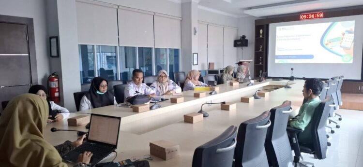 BPJS Kesehatan Gelar Kelas Mutu dan Digitalisasi Fasilitas Kesehatan 1 SAMBUTAN—Kepala BPJS Kesehatan Cabang Payakumbuh, Defiyanna Sayodase, berikan sambutan saat acara kemarin.