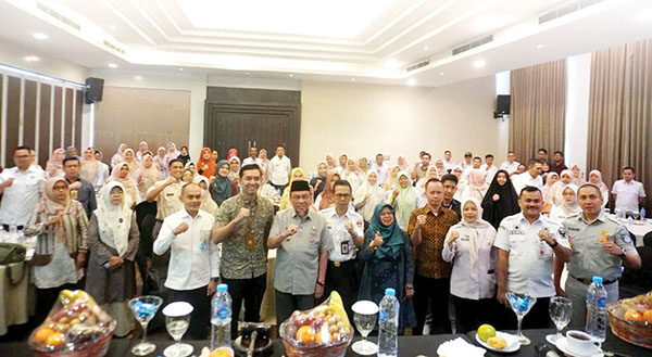 BPJS Kesehatan Gratis Terhambat Komunikasi, Harus Tepat Sasaran, Wawako Minta Peran Aktif RT/RW 1 EVALUASI PROGRAM BPJS GRATIS— Wakil Wali Kota Padang Maigus Nasir, menghadiri FGD Evaluasi Penyelenggaraan Program BPJS Kesehatan Gratis yang digelar Dinas Kesehatan Kota Padang, Rabu (18/6).