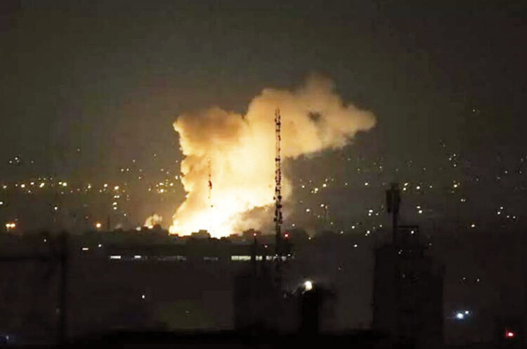 Perang Iran dengan Israel Memanas, KBRI Tehran Pasang Status Siaga I, Segera Evakuasi WNI 1 SERANGAN— Serangan Israel ke Iran pada Jumat (13/6).