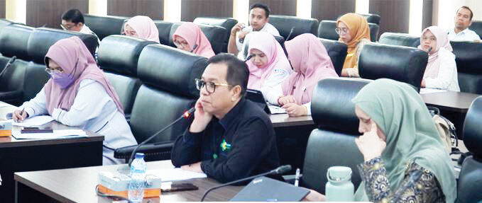 Hadiri Forum Kemitraan BPJS Kesehatan, Dovy Djanas Tekankan Pentingnya Dukungan Pemerintah 1 FORUM KEMITRAAN— Direktur Utama RSUP Dr. M. Djamil Dr. dr. Dovy Djanas, Sp.OG, KFM, MARS, FISQua, menghadiri Forum Kemitraan BPJS Kesehatan yang diselenggarakan di Kantor Gubernur Sumatera Barat, Rabu (25/5).