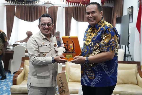 Jajaki Kerja Sama, Wako Pariaman Temui Bupati Eka Putra 1 Jajaki Kerjasama Walikota Pariaman Temui Bupati Eka Putra