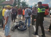 Tragis! Pengendara Yamaha R15 Tewas di Tempat, Terligas Truk usai Tabrakan dengan NMAX, Dua Orang Luka-luka Dilarikan ke RS