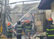 Gegara Sepeda Listrik Meledak, Toko Pakaian Hangus Terbakar