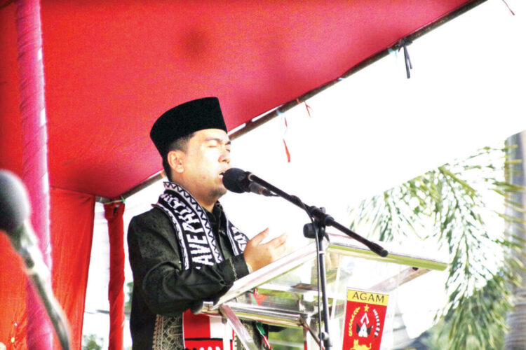Ketua DPRD Agam Jadi Khatib Idul Adha, Ajak Jamaah Teladani Semangat Pengorbanan 1 Ketua DPRD Agam Ketua DPRD Kabupaten Agam, H. Ilham,