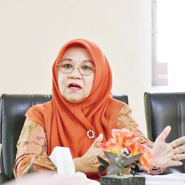 Rapat Perdana TP PKK Dihadiri Pengurus Lengkap, Ny. Merry Benni Warlis Tegaskan Komitmen Program Keluarga 1 RAPAT PENGURUS PKK—
Ketua Tim Penggerak PKK Kabupaten Agam, Ny. Merry Benniwarlis, gelar rapat perdana pengurus lengkap TP PKK Kabupaten Agam di Kantor TP PKK Agam, Senin (23/6).