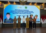 Menteri P2MI Dorong Angkatan Kerja Sumbar ke Luar Negeri