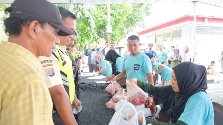 Pertamina Patra Niaga Salurkan 127 Hewan Kurban saat Idul Adha 1446 Hijriah 1 KURBAN- Pertamina Patra Niaga Regional Sumatra Bagian Utara (Sumbagut) menyalurkan sebanyak 127 hewan kurban di berbagai wilayah operasionalnya.