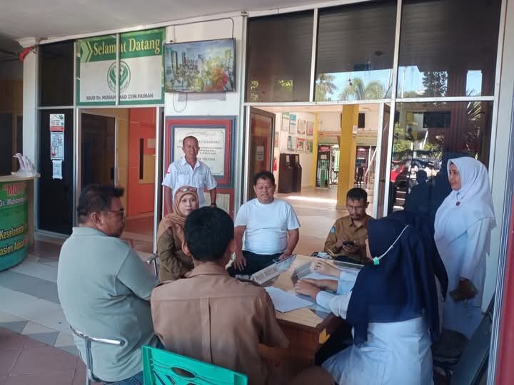 Melalui Apilikasi Moblie JKN, Pasien Bisa Daftar Berobat ke RSUD M Zein Painan 1 Melalui Apilikasi Moblie JKN Pasien Bisa Daftar Berobat Ke RSUD. Dr. M.Zein Painan