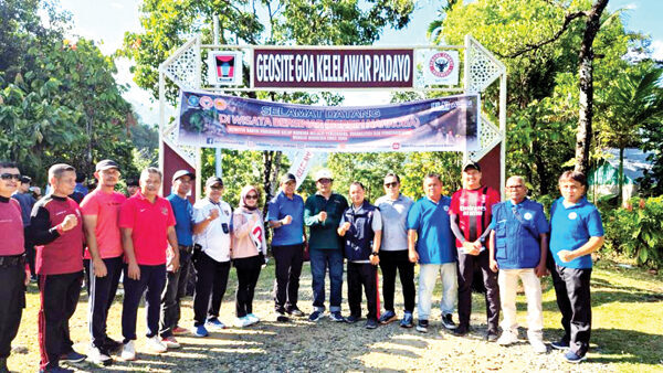 Peringati HANI 2025, PT Semen Padang dan BNNP Sumbar Canangkan Gua Kelelawar Padayo Sebagai Destinasi Wisata “Bersinar” 1 PT Semen Padang dan BNNP Sumbar Canangkan Gua Kelelawar Copy