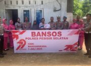 Sambut HUT Bhayangkara ke-79, Polres Pessel Serahkan Bansos Purnawirawan