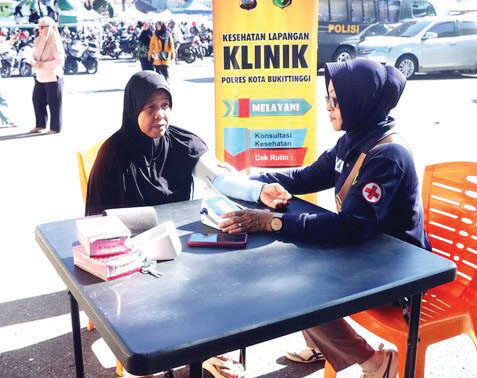 Jelang Hari Bhayangkara ke-79, Polresta Bukittinggi Gelar Pelayanan Gratis 1 GRATIS— Pelayanan pemeriksaan kesehatan gratis yang diberikan oleh Polresta Bukittinggi.
