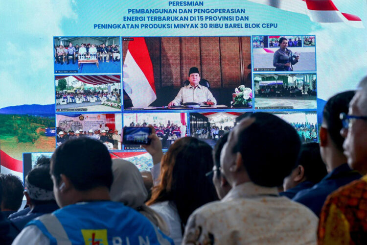 RESMIKAN—Presiden Republik Indonesia, Prabowo Subianto meresmikan pengoperasian dan pembangunan 55 proyek energi baru terbarukan (EBT).