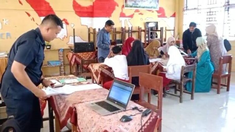 Jadi Rintisan Sekolah Unggulan, Calon Siswa Antusias Masuk SMPN 6 1 antusiasme masyarakat untuk mendaftarkan anak anak mereka ke SMP Negeri 6 Padang Panjang masih sangat tinggi