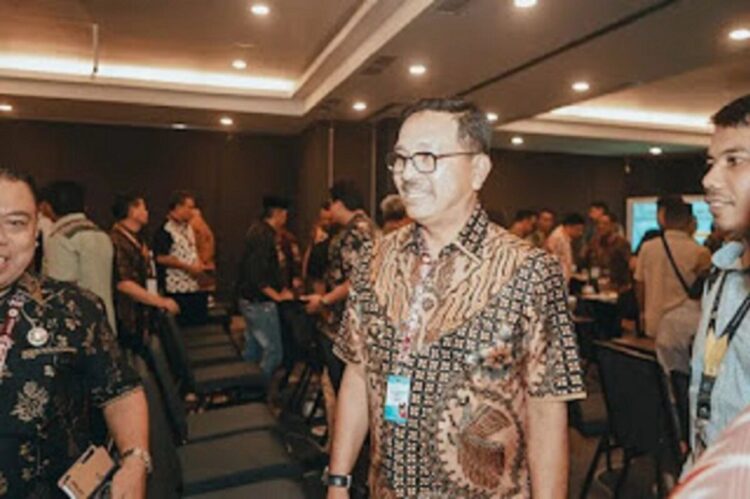 Solsel Dorong Pemerataan Pembangunan di Forum Apkasi di Minahasa Utara 1 HADIRI MUNAS APKASI— Bupati Solok Selatan H. Khairunas, turut ambil bagian dalam Musyawarah Nasional Asosiasi Pemerintah Kabupaten Seluruh Indonesia (APKASI) yang digelar di Kabupaten Minahasa Utara, Provinsi Sulawesi Utara, Kamis (29/5) lalu.